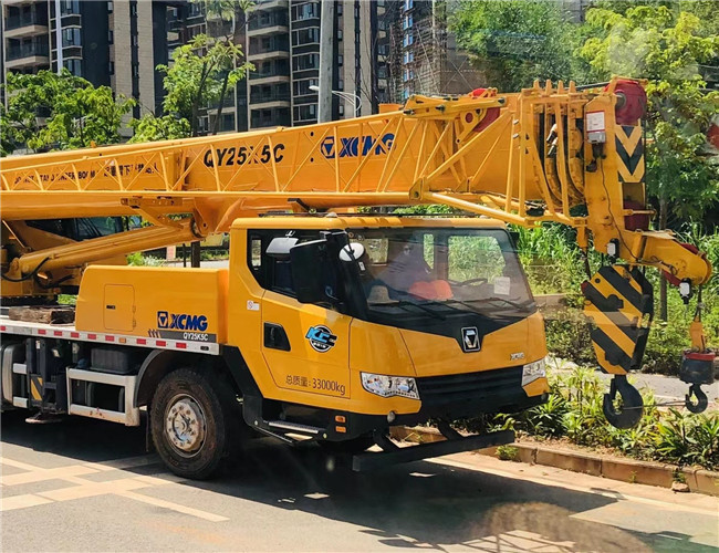 九龙县大件设备吊装租赁吊车