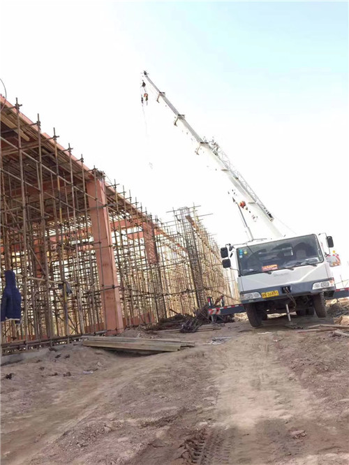 九龙县吊车作业的安全注意事项有哪些？